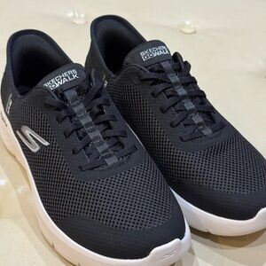 Sketchers Woman’s Sz. 10